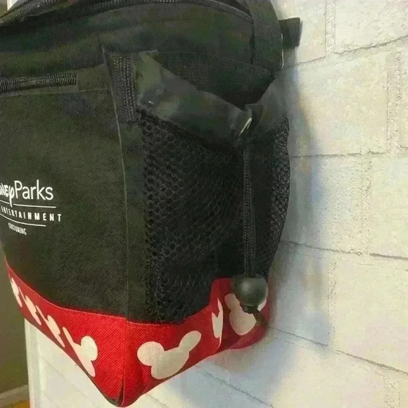 Disney parks live entertainment costuming lunch bag - Picture 2 of 6